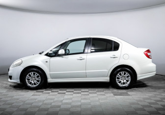 Подержанный автомобиль Suzuki SX4 Sedan 2008 года (8 фото)