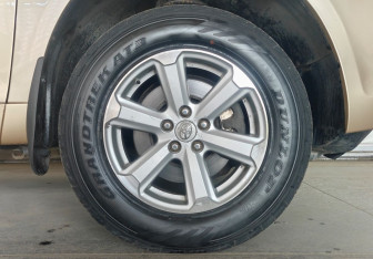 Подержанный автомобиль Toyota Highlander 2009 года (17 фото)