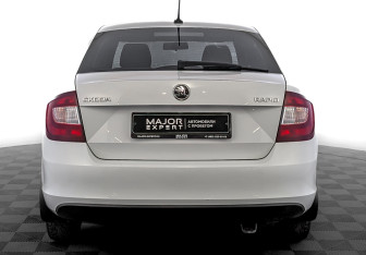 Подержанный автомобиль Skoda Rapid Liftback 2019 года (6 фото)