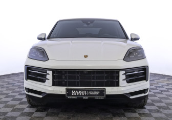 Подержанный автомобиль Porsche Cayenne 2024 года (2 фото)