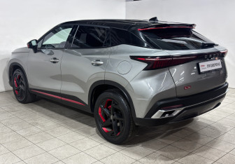 Подержанный автомобиль Omoda C5 2023 года (7 фото)