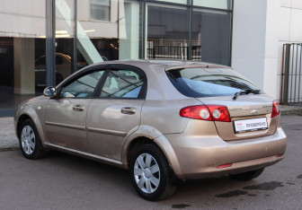 Подержанный автомобиль Chevrolet Lacetti Hatchback 2007 года (6 фото)