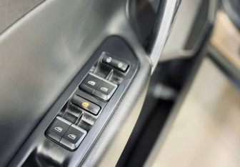 Подержанный автомобиль Geely Atlas 2021 года (10 фото)