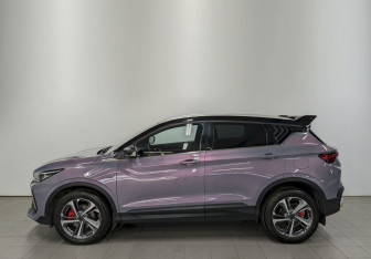 Подержанный автомобиль Geely Coolray 2024 года (8 фото)