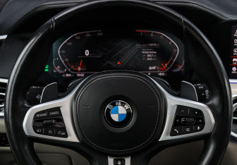 Подержанный автомобиль BMW X7 2020 года (35 фото)