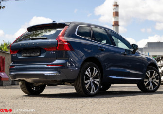 Новый Volvo XC60 2025 (2 фото)