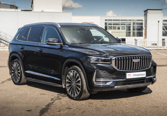 Подержанный автомобиль Geely Monjaro 2025 года (3 фото)