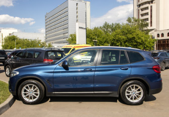 Подержанный автомобиль BMW X3 2018 года (6 фото)
