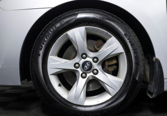 Подержанный автомобиль Hyundai i40 Sedan 2013 года (20 фото)