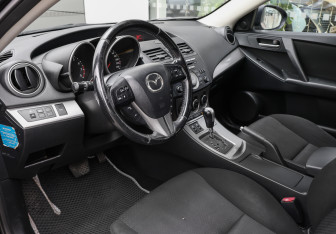 Подержанный автомобиль Mazda 3 Sedan 2009 года (13 фото)