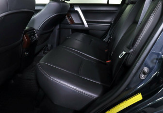 Подержанный автомобиль Toyota Land Cruiser Prado 2014 года (17 фото)