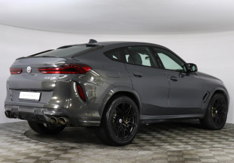 Подержанный автомобиль BMW X6 M 2022 года (2 фото)