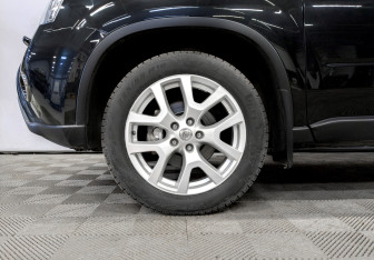 Подержанный автомобиль Nissan X-Trail 2013 года (18 фото)