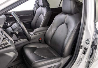 Подержанный автомобиль Toyota Camry Sedan 2021 года (20 фото)