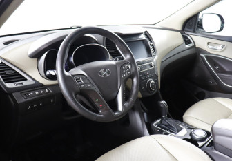 Подержанный автомобиль Hyundai Santa Fe 2016 года (7 фото)