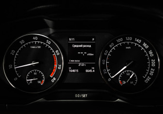 Подержанный автомобиль Skoda Superb Liftback 2016 года (18 фото)