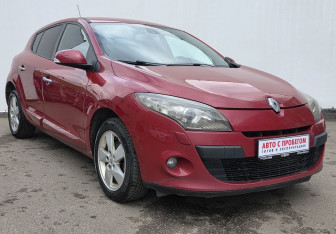 Подержанный автомобиль Renault Megane Hatchback 2010 года (3 фото)
