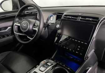Подержанный автомобиль Hyundai Tucson 2022 года (9 фото)