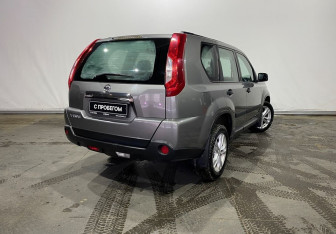Подержанный автомобиль Nissan X-Trail 2013 года (5 фото)