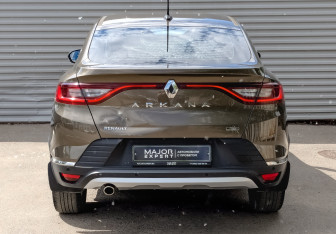Подержанный автомобиль Renault Arkana 2020 года (6 фото)