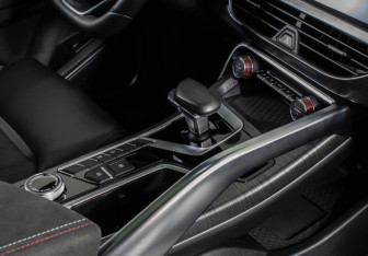 Подержанный автомобиль Geely Tugella 2022 года (15 фото)