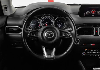 Подержанный автомобиль Mazda CX-5 2020 года (11 фото)