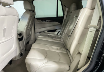 Подержанный автомобиль Cadillac Escalade Suv 2018 года (9 фото)