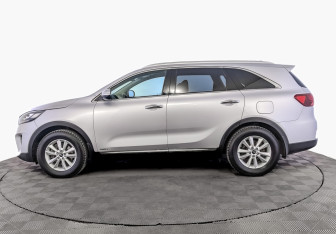 Подержанный автомобиль Kia Sorento 2019 года (8 фото)