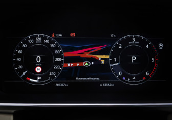 Подержанный автомобиль Land Rover Range Rover 2018 года (16 фото)