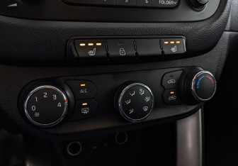 Подержанный автомобиль Kia Ceed Hatchback 2014 года (21 фото)