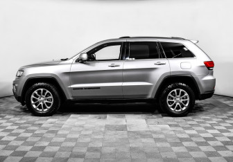 Подержанный автомобиль Jeep Grand Cherokee 2013 года (8 фото)