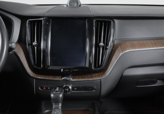 Подержанный автомобиль Volvo XC60 2018 года (13 фото)