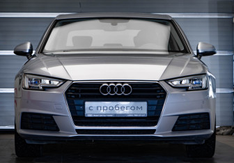 Подержанный автомобиль Audi A4 Sedan 2019 года (2 фото)