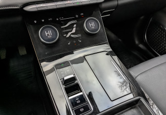 Подержанный автомобиль Exeed LX 2022 года (26 фото)