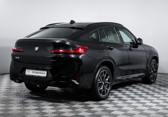 Подержанный автомобиль BMW X4 2022 года (5 фото)
