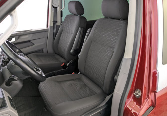 Подержанный автомобиль Volkswagen Caravelle 2022 года (20 фото)