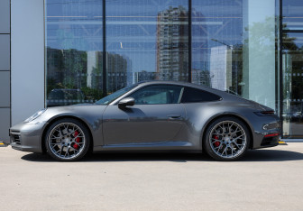 Подержанный автомобиль Porsche 911 Coupe 2021 года (8 фото)
