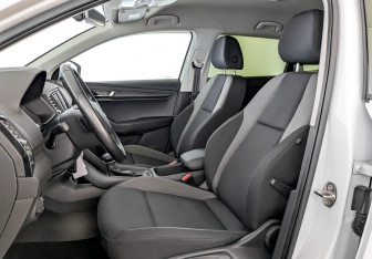 Подержанный автомобиль Skoda Karoq 2020 года (20 фото)