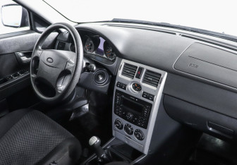 Подержанный автомобиль LADA (ВАЗ) Priora Hatchback 2012 года (5 фото)