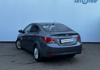 Подержанный автомобиль Hyundai Solaris Sedan 2014 года (7 фото)