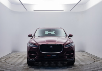Подержанный автомобиль Jaguar F-Pace 2016 года (2 фото)