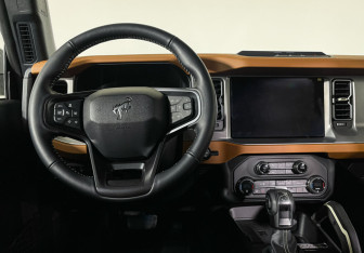 Подержанный автомобиль Ford Bronco 2024 года (12 фото)