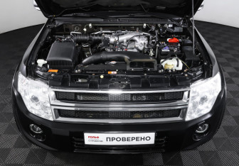 Подержанный автомобиль Mitsubishi Pajero 2013 года (9 фото)