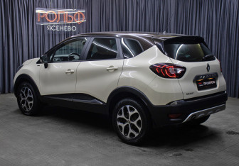Подержанный автомобиль Renault Kaptur 2018 года (7 фото)
