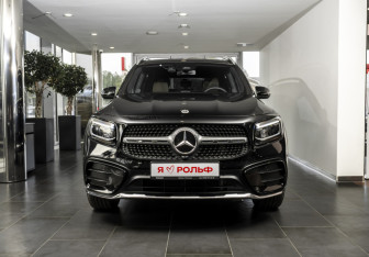 Новый Mercedes-Benz GLB 2025 (2 фото)