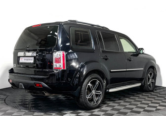 Подержанный автомобиль Honda Pilot 2013 года (5 фото)