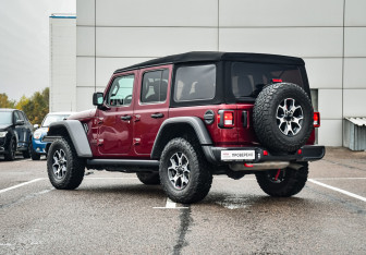 Подержанный автомобиль Jeep Wrangler 2021 года (7 фото)