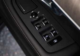 Подержанный автомобиль Volvo S90 2021 года (27 фото)
