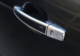 Подержанный автомобиль Chevrolet Captiva 2014 года (12 фото)