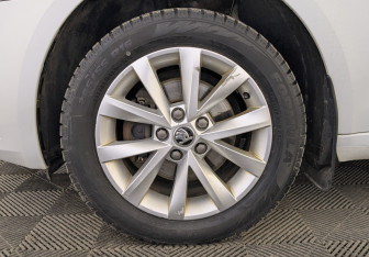 Подержанный автомобиль Skoda Octavia Liftback 2018 года (12 фото)